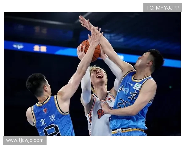 辽宁本钢强势对阵迎战劲敌 力求突破季后赛困境展开激烈角逐 辽宁本钢强势对阵迎战劲敌 力求突破季后赛困境展开激烈角逐