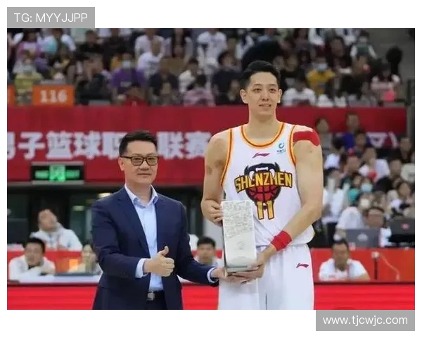 沈梓捷：从青涩少年到篮球场上的闪耀新星的成长之路